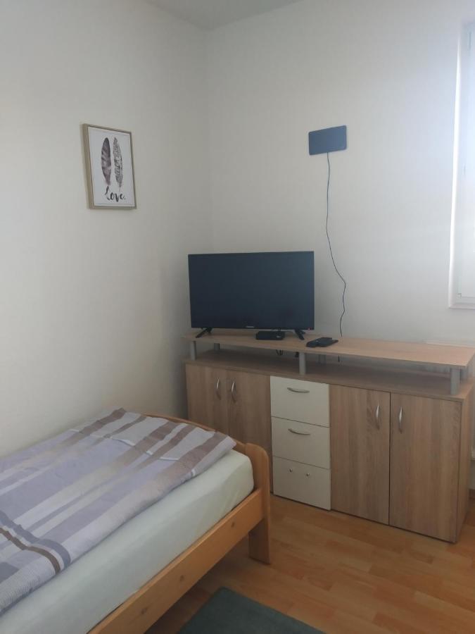 Апартаменты Apartman Blizko Brna S Dobovymi Dekoracemi Melcany Экстерьер фото
